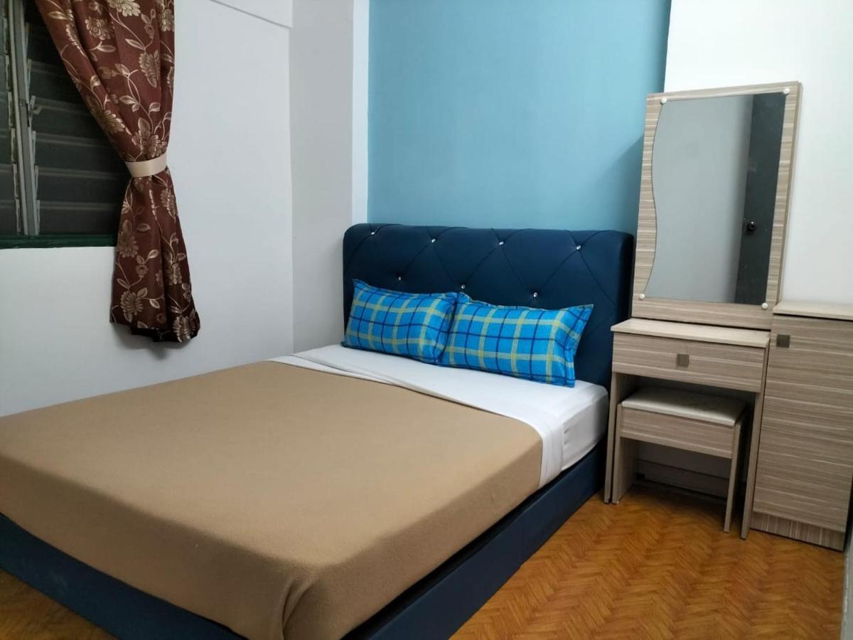 Khairul Homestay Pangsapuri Sutera Seberang Jaya Kampong Telok  Экстерьер фото