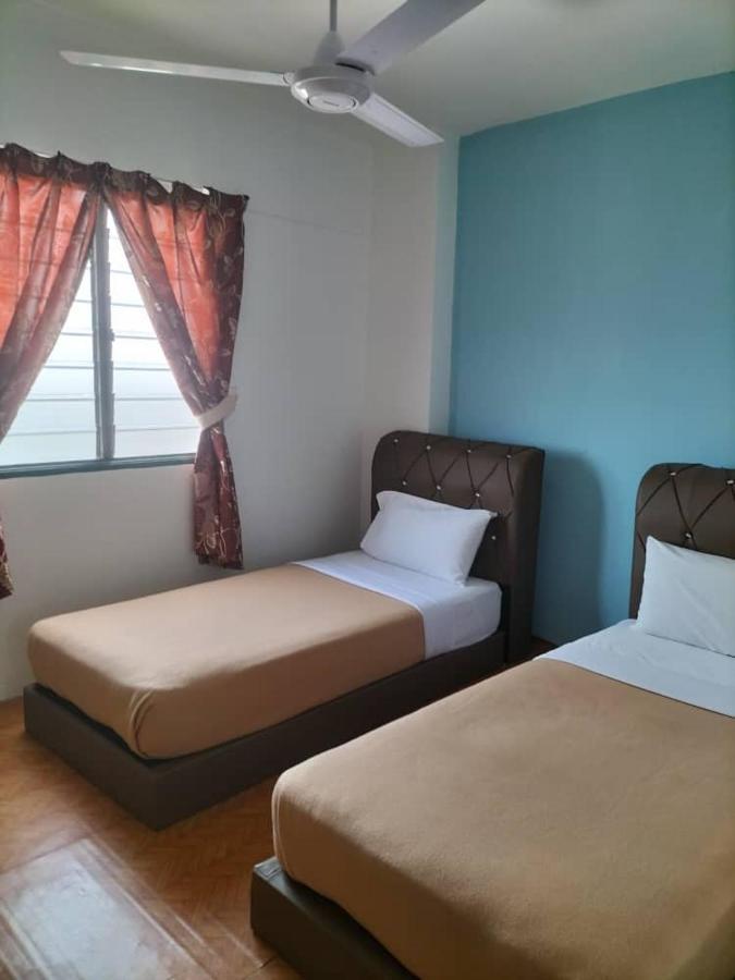 Khairul Homestay Pangsapuri Sutera Seberang Jaya Kampong Telok  Экстерьер фото